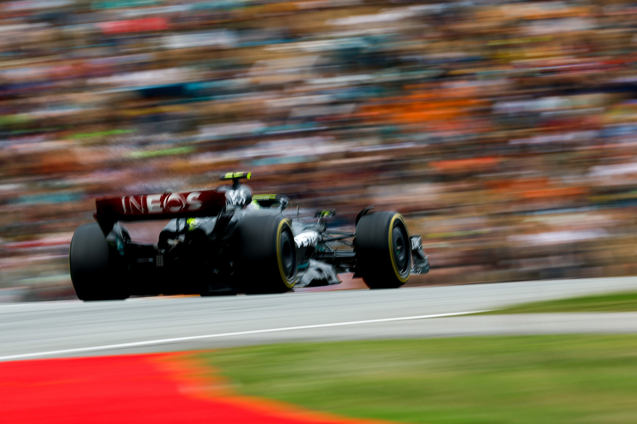 メルセデスF1のスペインGPでのパフォーマンスにライバル勢から驚きの声