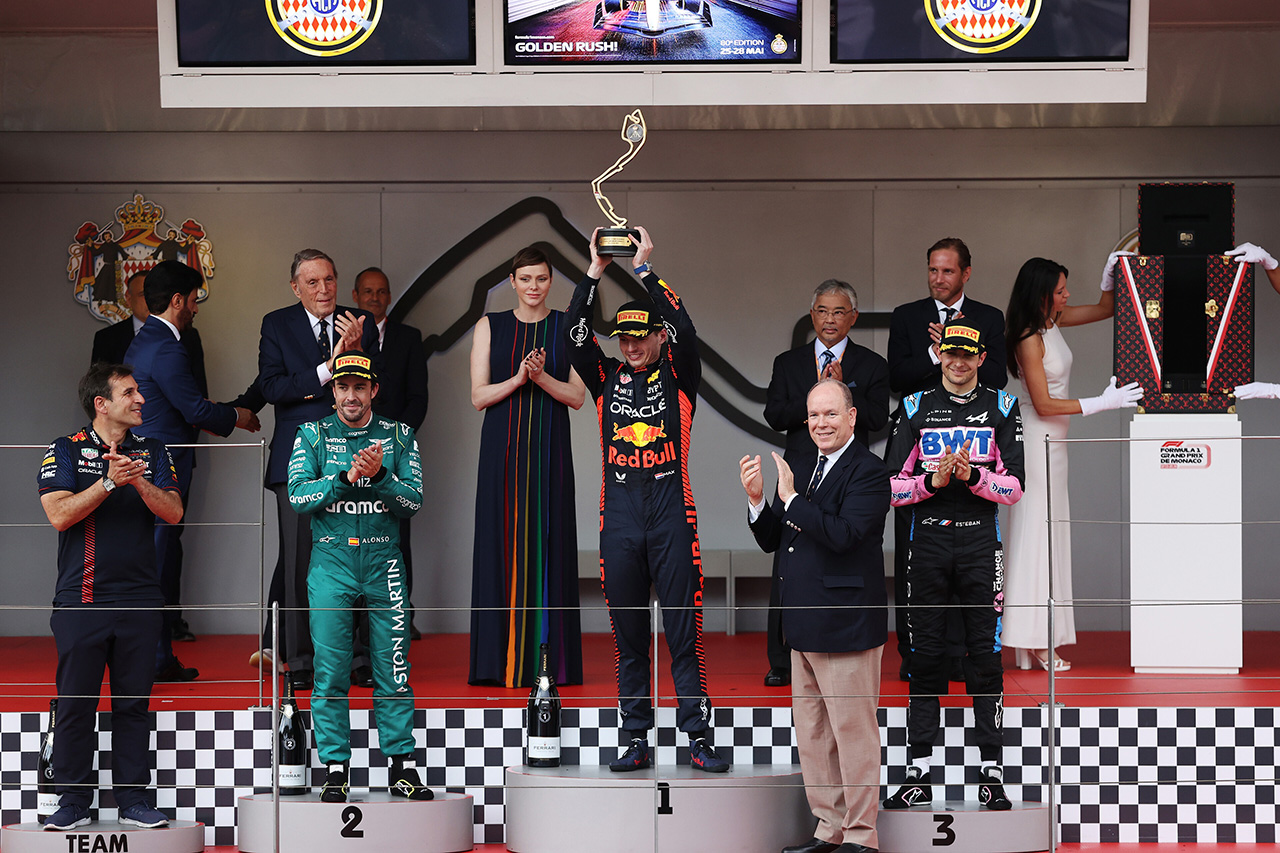 レッドブルF1代表 「トロフィーキャビネットを作るよりも早く埋まってしまう!」