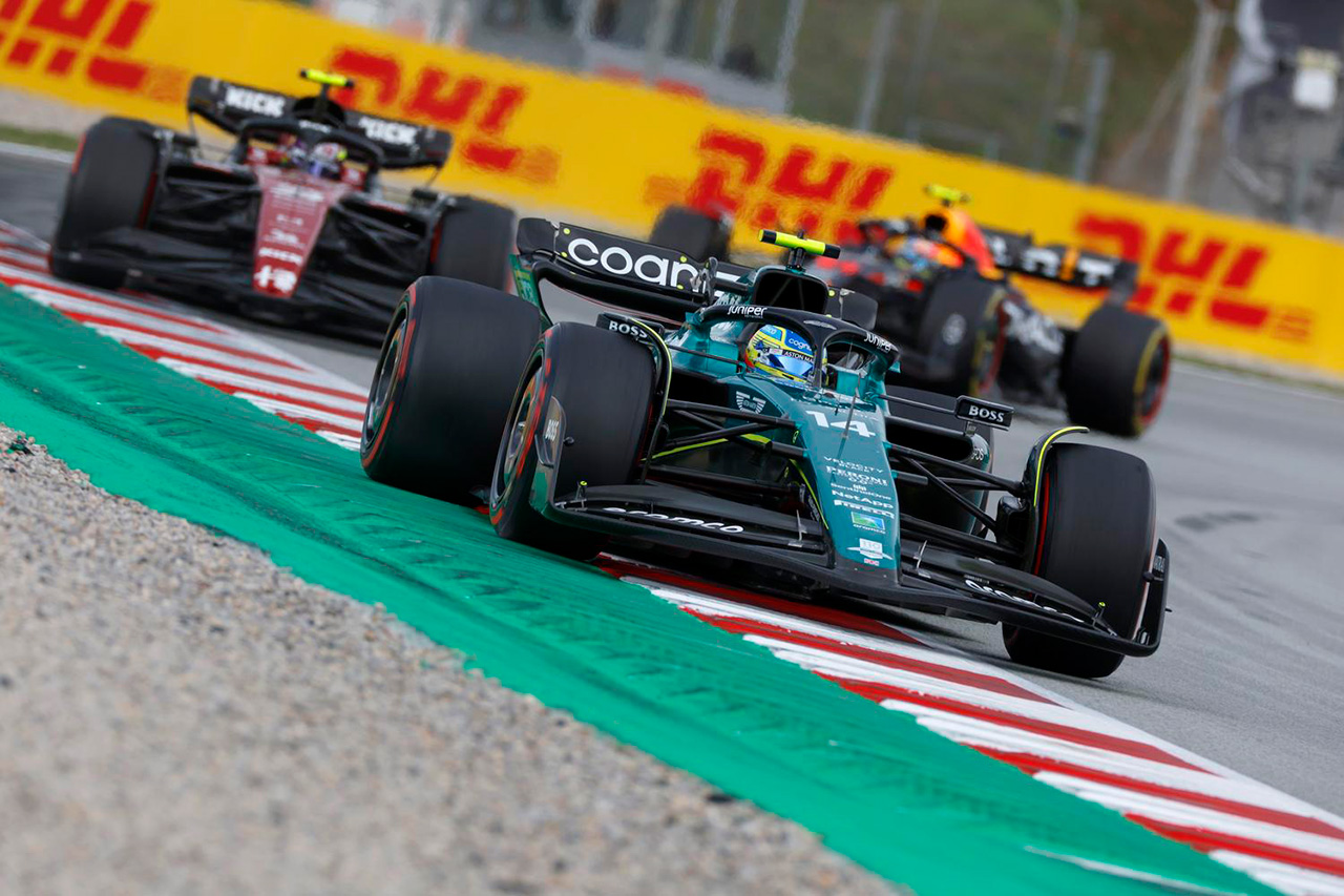 アルファロメオF1代表 「アストンマーティンの飛躍は全員にとってのお手本」