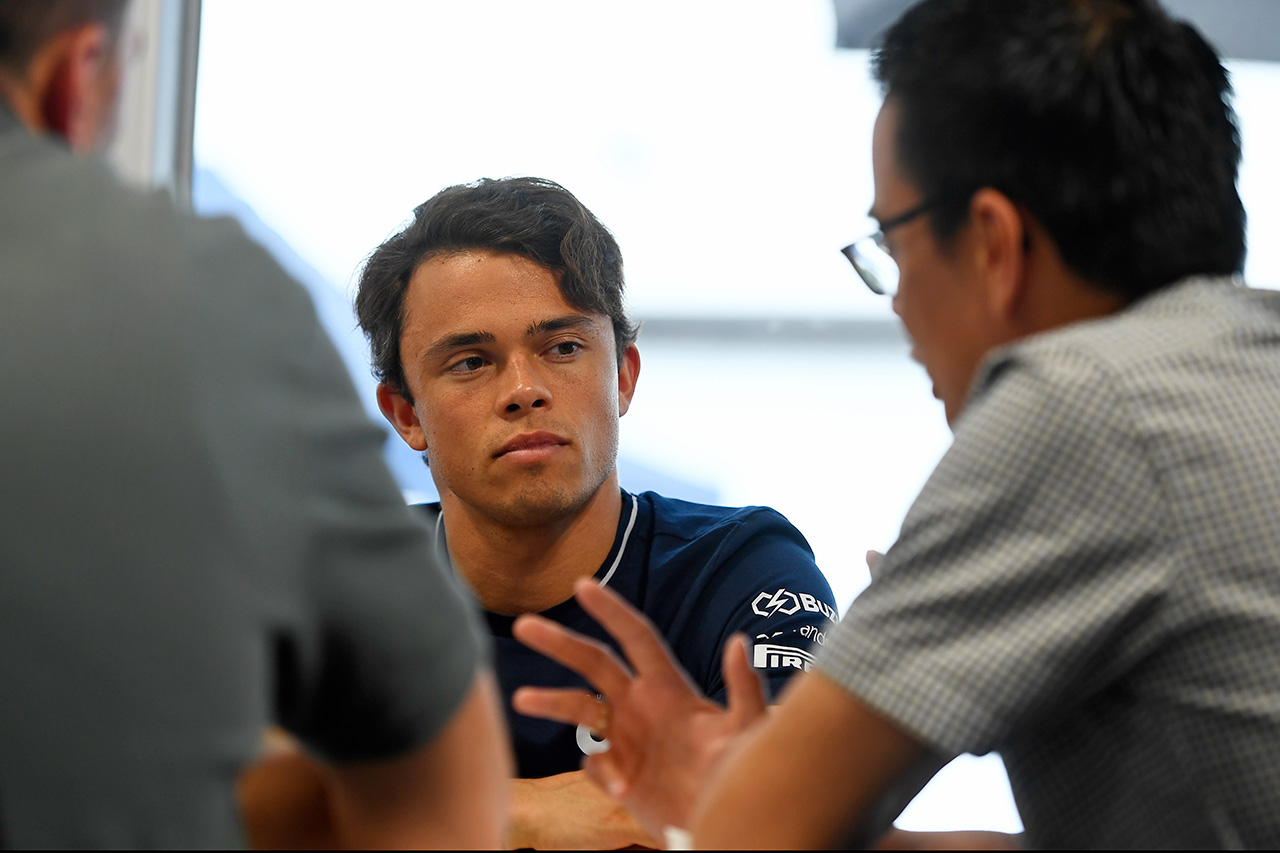 アルファタウリF1のデ・フリース、厳しい状況も「ポテンシャルはある」