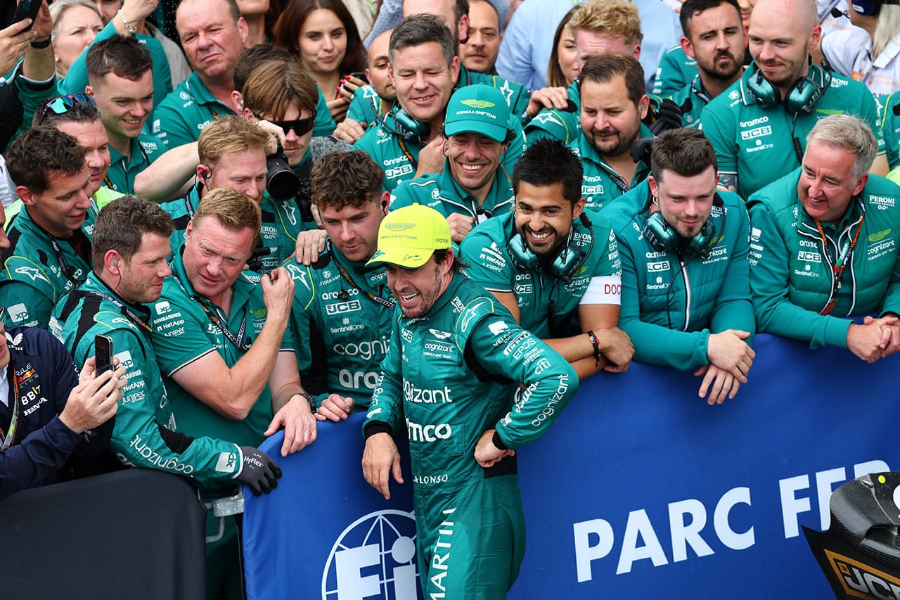 アストンマーティンF1 「アロンソの勝利のメンタリティによる挑戦を歓迎」