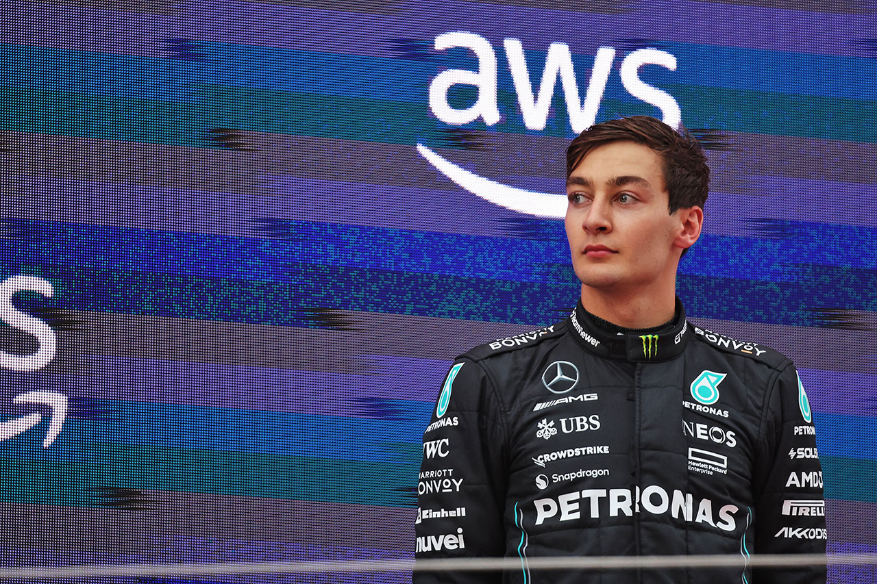 メルセデスF1のラッセル、アロンソの「F1マシンのサイズが問題」に反論