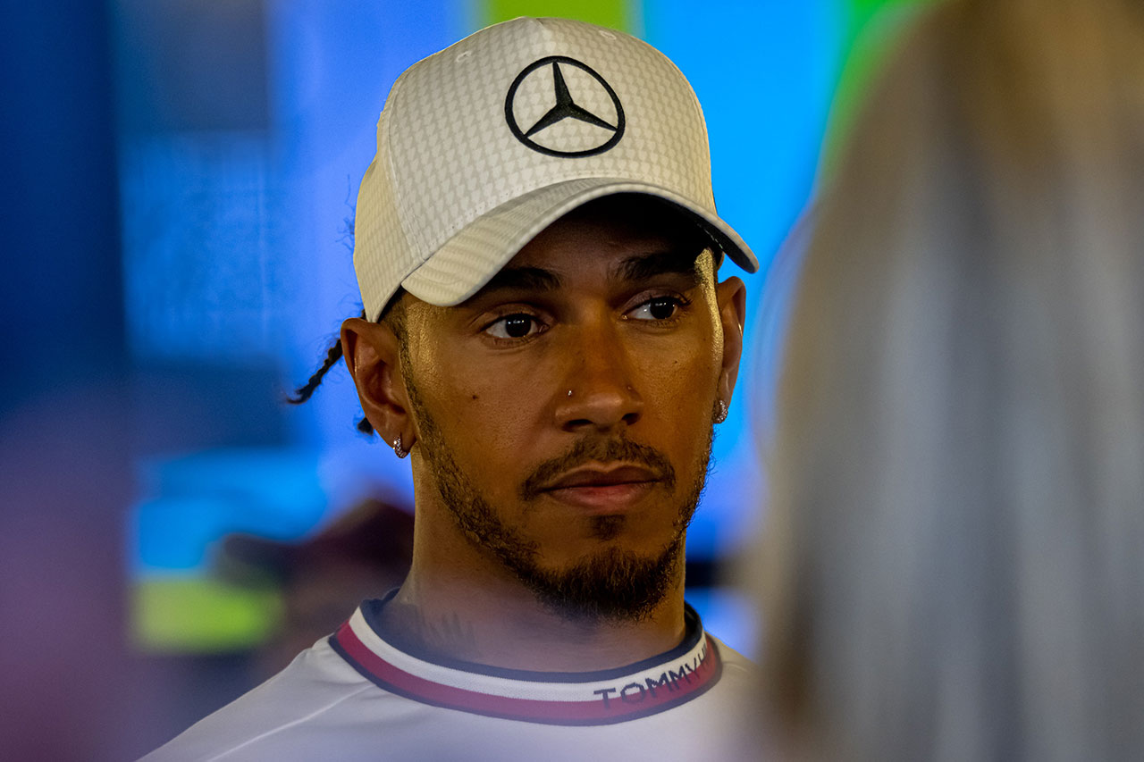 メルセデスF1のルイス・ハミルトン、FIAにレッドブルの独走阻止を要求