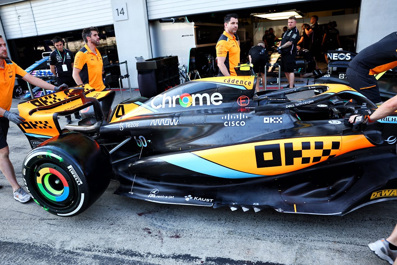 マクラーレンF1、MCL60の大規模アップデートの第一形態がベールを脱ぐ