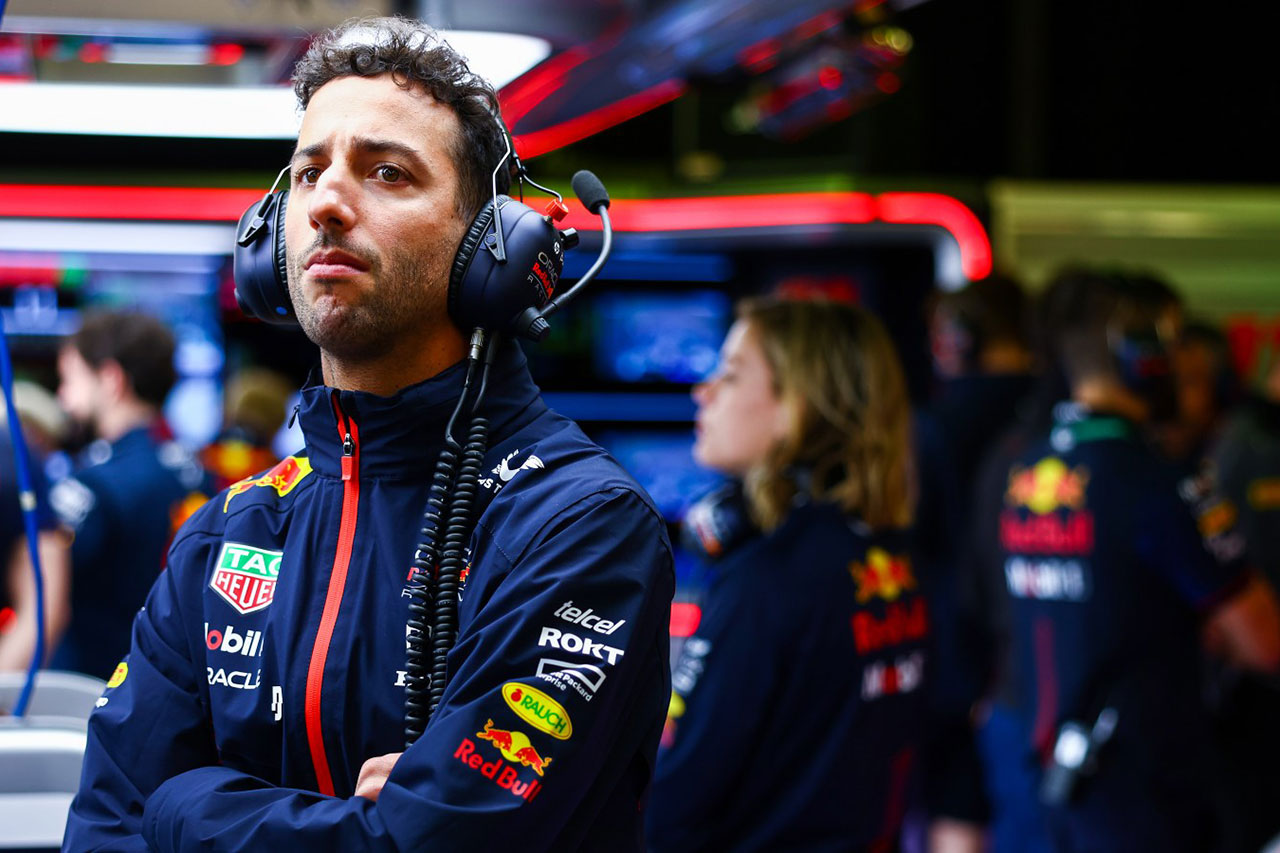 レッドブルF1首脳、リカルドのペレス後任報道は「文脈が無視されている」