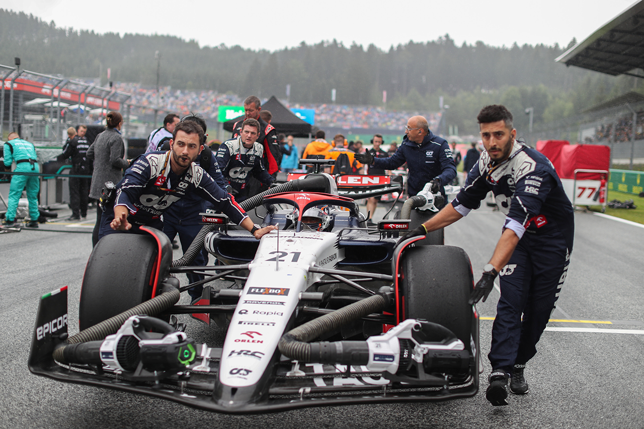 F1オーストリアGP 決勝:デ・フリースとマグヌッセンがピットレーンスタート