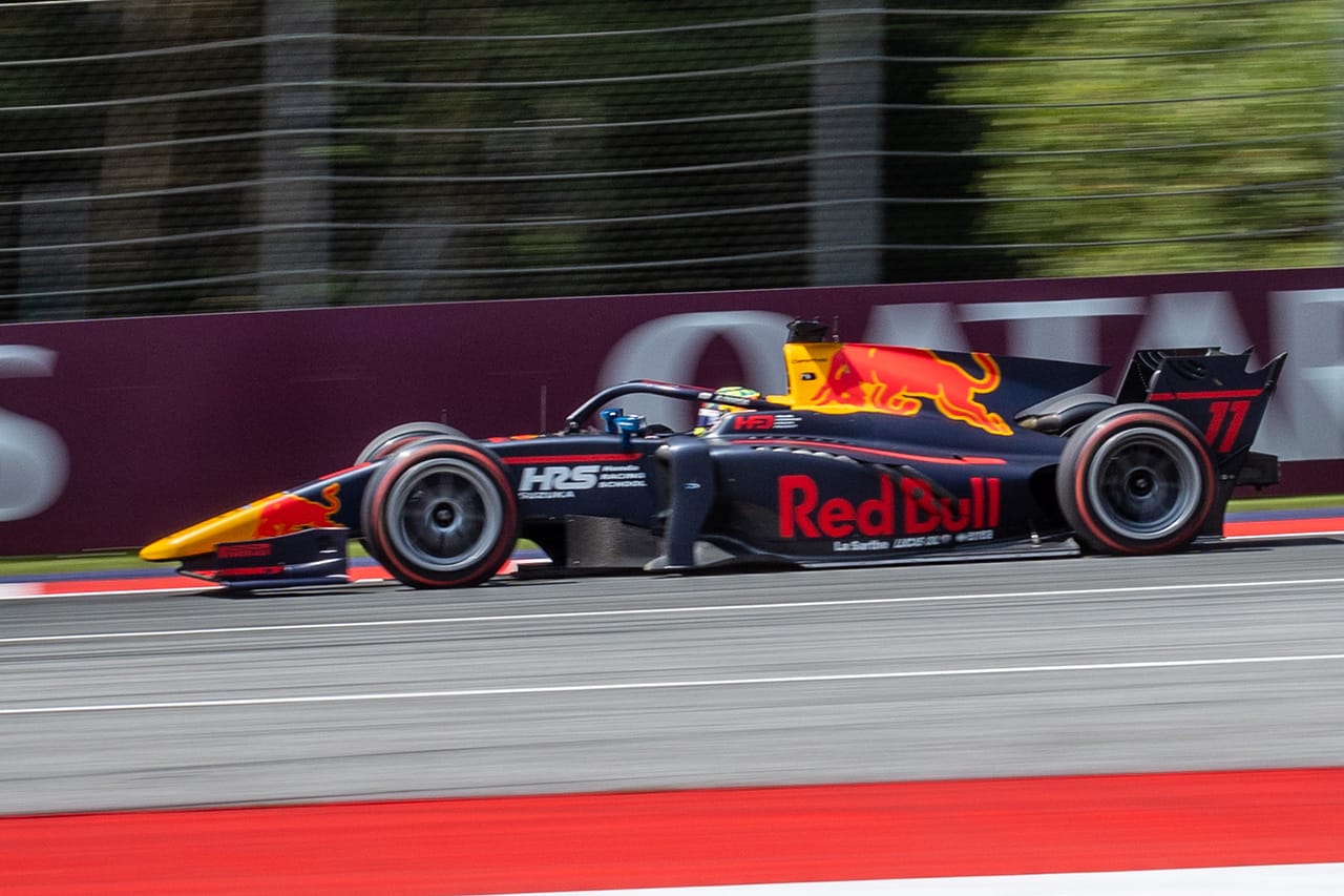 レッドブルF1育成の岩佐歩夢、F2第8戦フィーチャーレースで2位表彰台