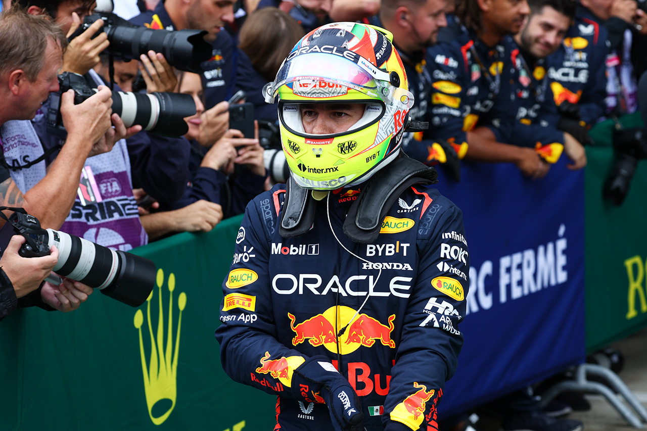 レッドブルF1首脳、セルジオ・ペレスと1周目のニアミスについて話し合い