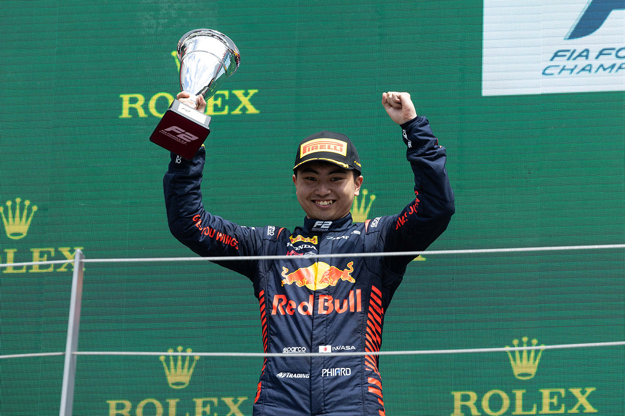 レッドブルF1育成の岩佐歩夢、2位表彰台「トップに立つチャンスはあった」