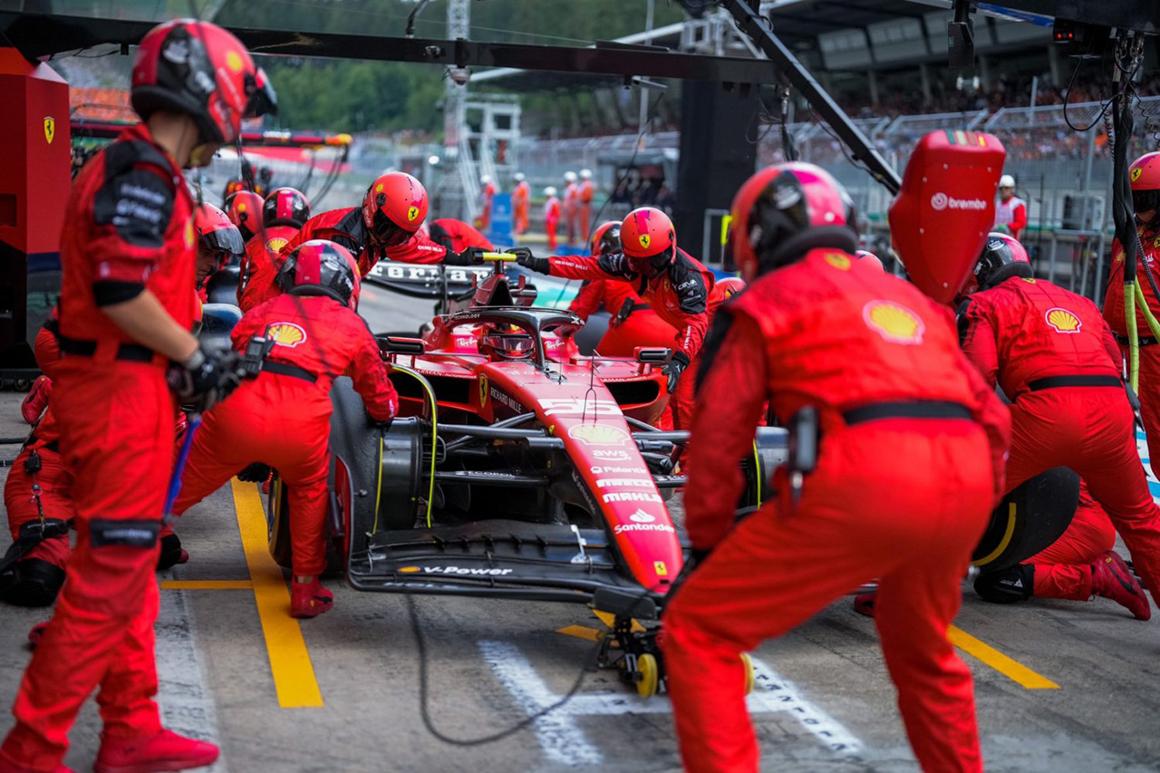 フェラーリF1のサインツ、VSC中のダブルタイヤ交換を嘆く「無駄に失った」