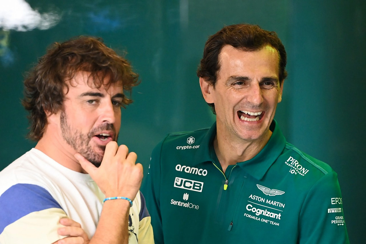 アロンソはアストンマーティンF1とナンバー2契約？デ・ラ・ロサが一蹴