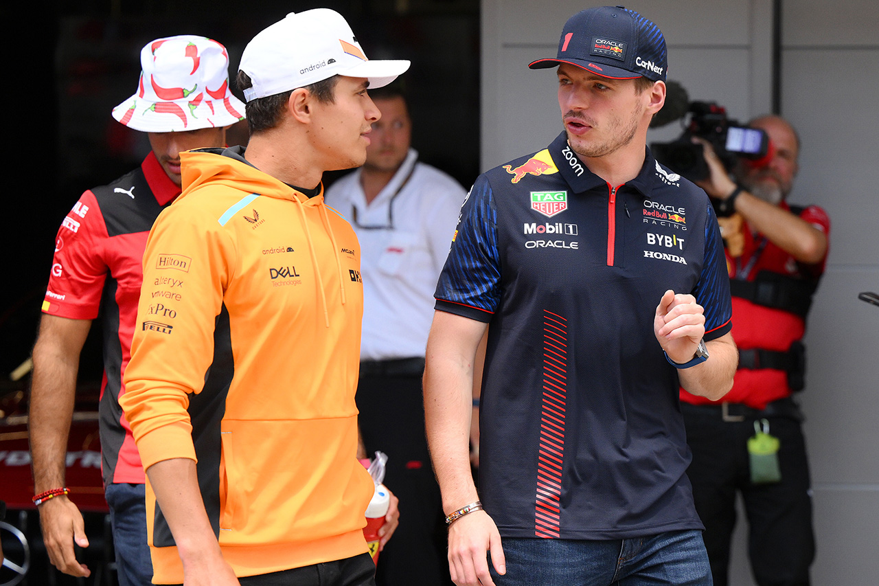 F1王者フェルスタッペン、ノリスに助言 「マクラーレンを信じて耐えろ」