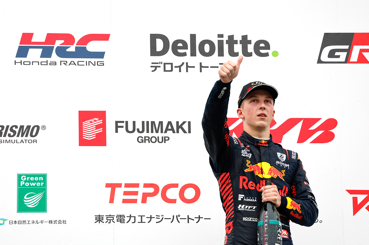 レッドブルF1育成のリアム・ローソン、首位に1ポイント差「今後3戦が重要」