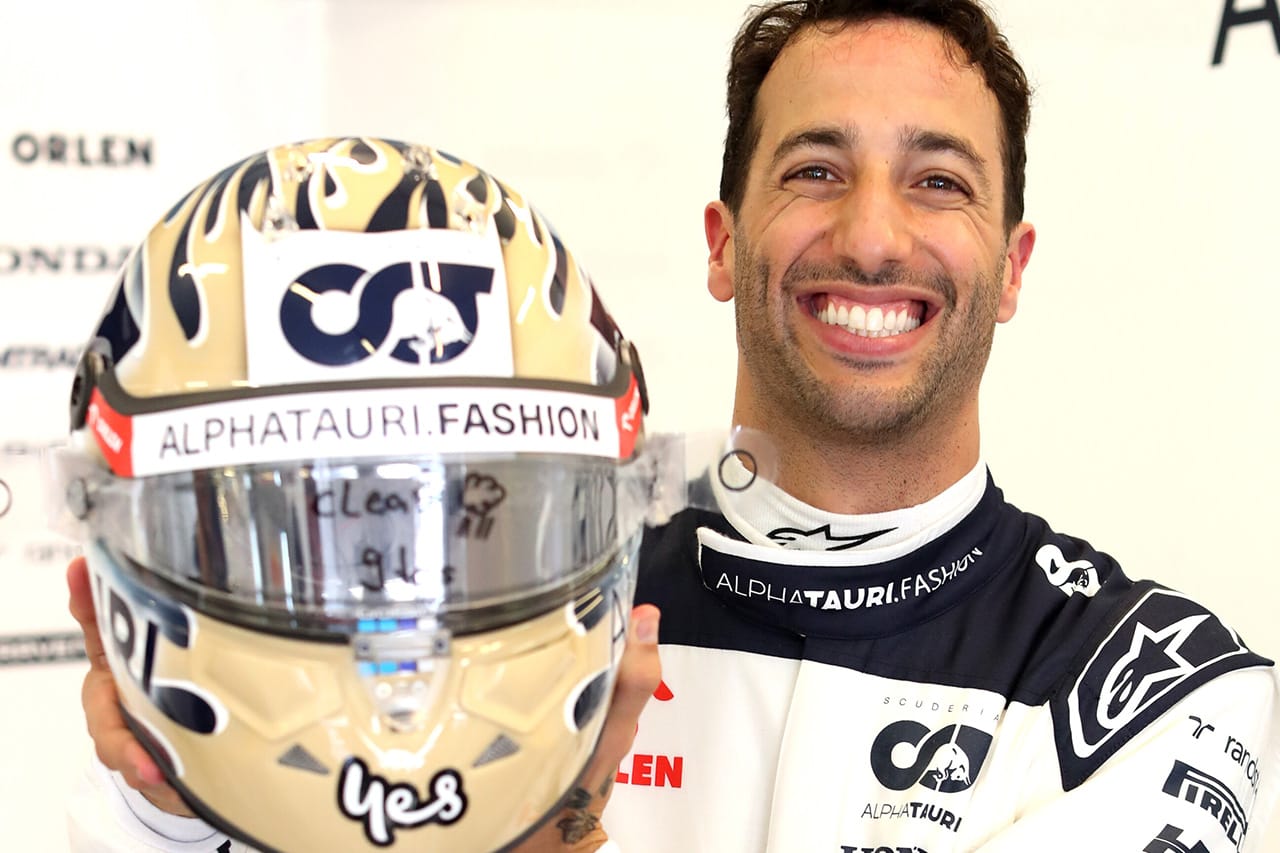 ダニエル・リカルド 2023年 アルファタウリF1 ヘルメット
