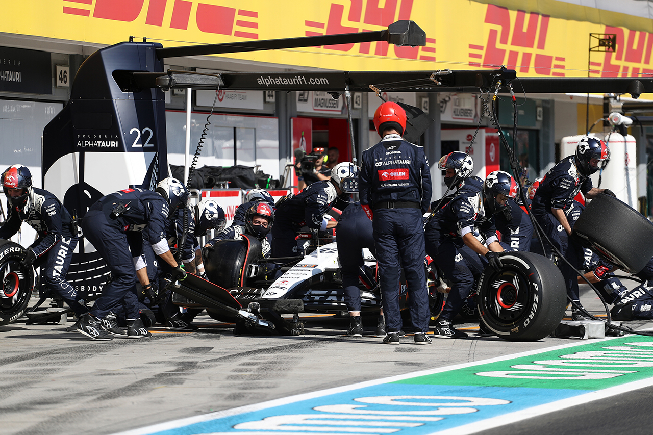 アルファタウリF1 「角田裕毅のピットストップが長くかかったのは残念」