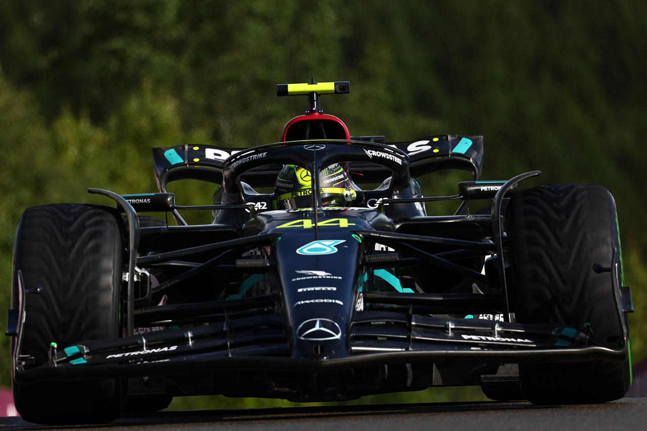 メルセデスF1のハミルトン、スプリント予選でのラッセルの反応に苛立ち