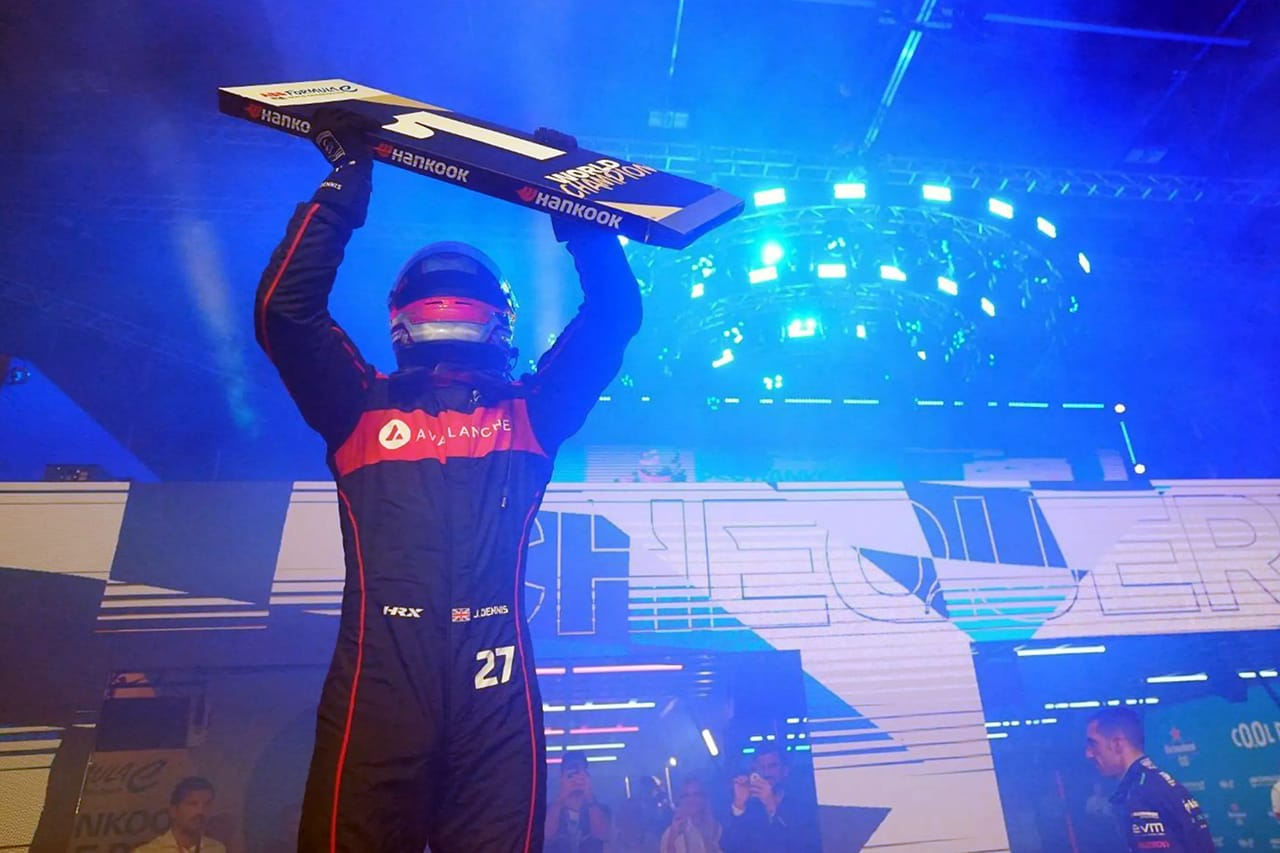 ジェイク・デニス、2022/23 フォーミュラEワールドチャンピオンを獲得
