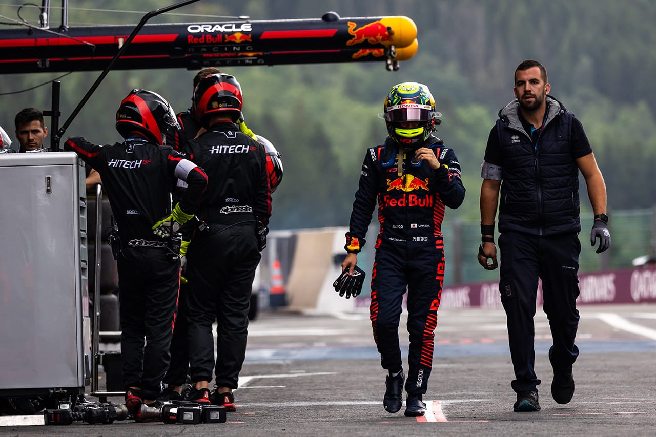 レッドブルF1育成の岩佐歩夢、リタイア＆次戦5グリッド降格ペナルティ