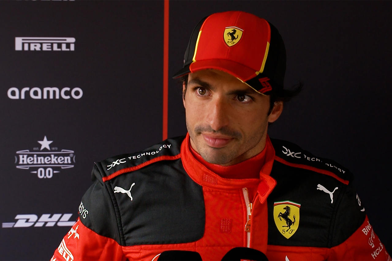 サインツ、F1ベルギーGPで接触のピアストリの動きは「楽観的だった」