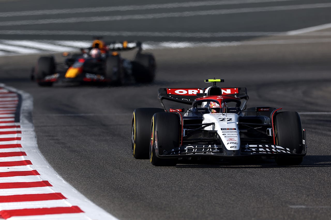 F1パドック噂話：アルファタウリF1、2024年はレッドブルRB19を使用？