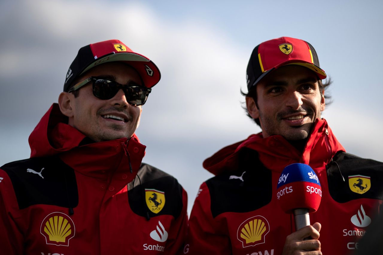 フェラーリF1のシャルル・ルクレールとカルロス・サインツの関係に亀裂?