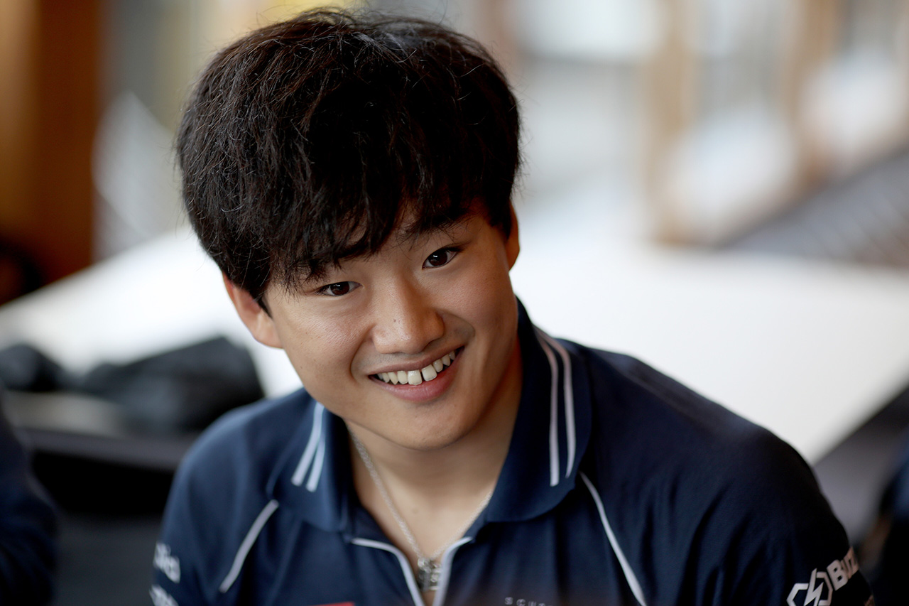 角田裕毅 「リカルドに敗北した感情をF1後半戦に引きずりたくなかった」