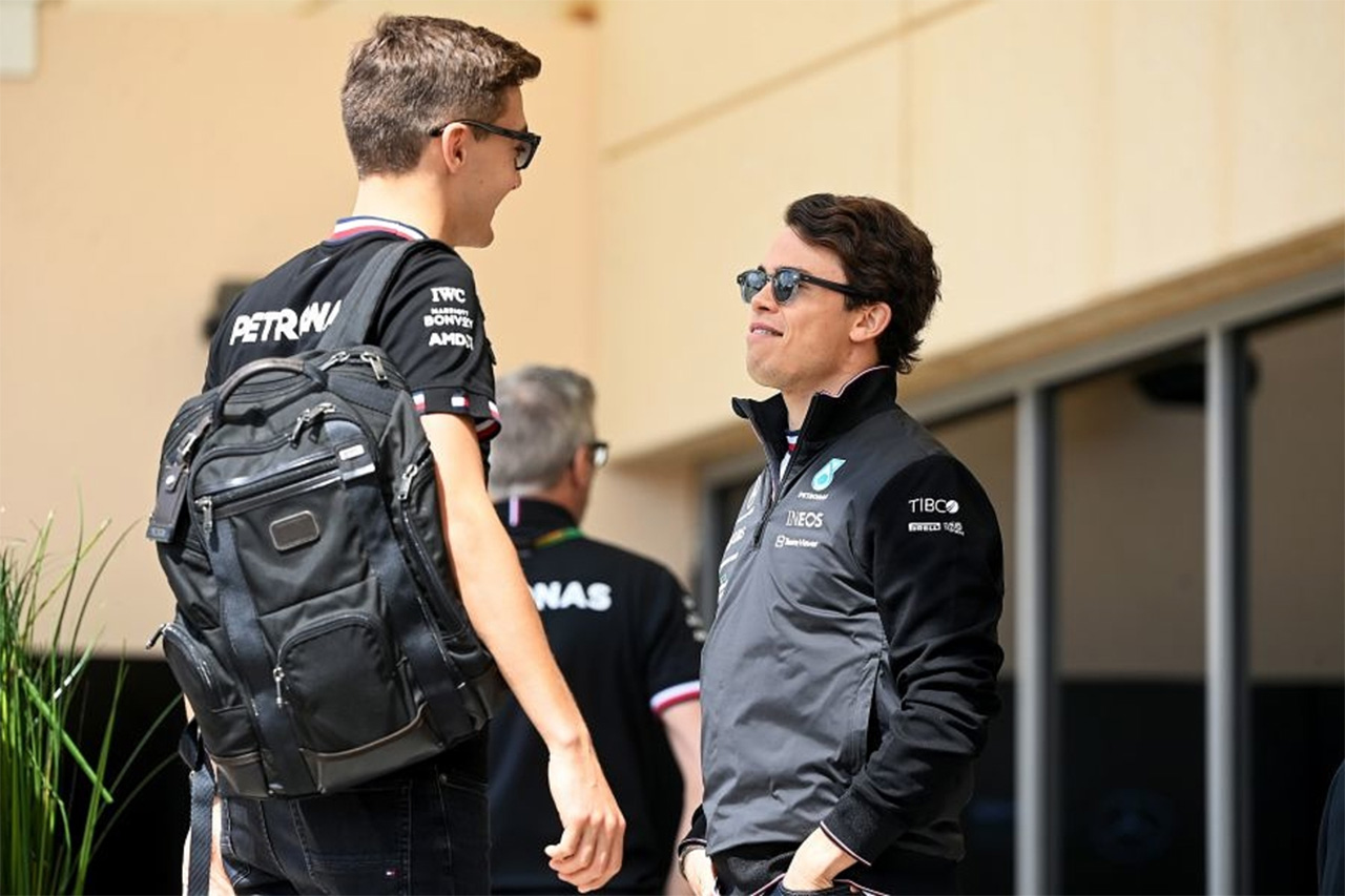 ジョージ・ラッセル、レッドブルF1上層部のデ・フリースの扱いを疑問視