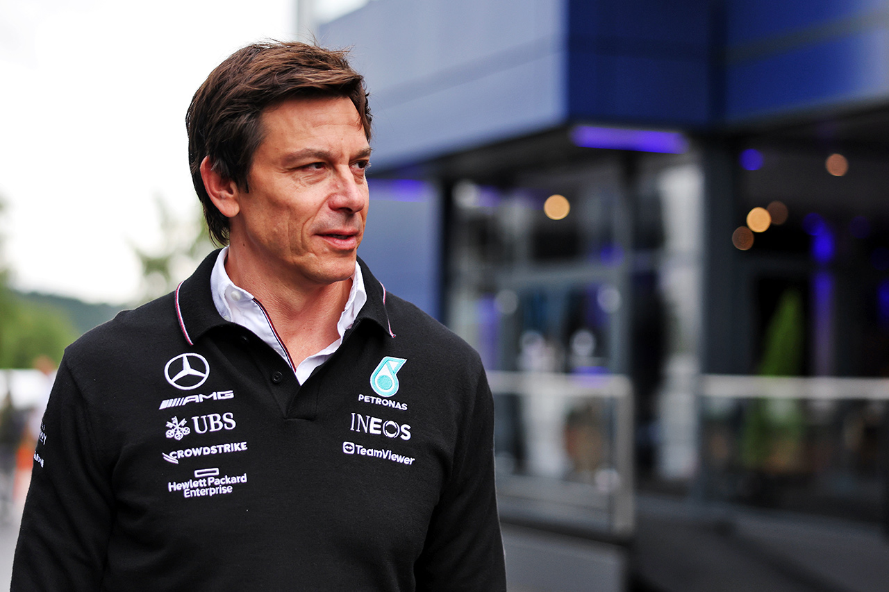 メルセデスF1代表 「我々を阻止するためのレギュレーション変更があった」