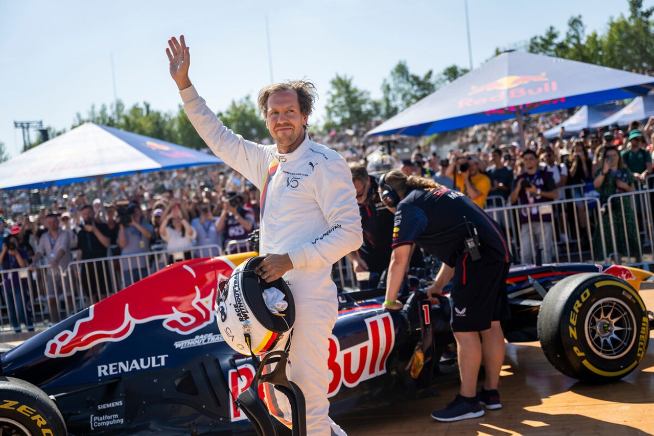 セバスチャン・ベッテル、レッドブルF1首脳の“F1復帰”発言を軽視