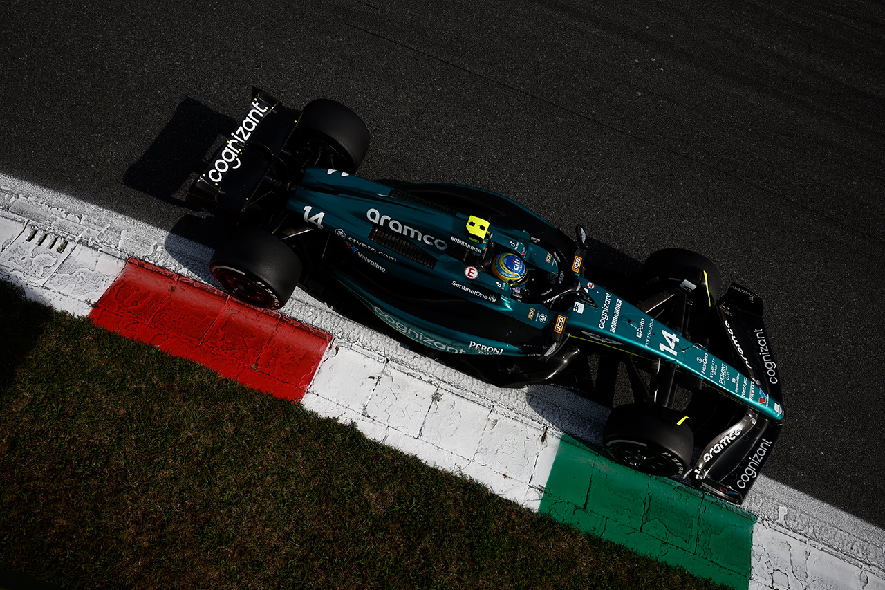 アストンマーティンF1、2024年マシンAMR24は「空力効率の改善に重点」