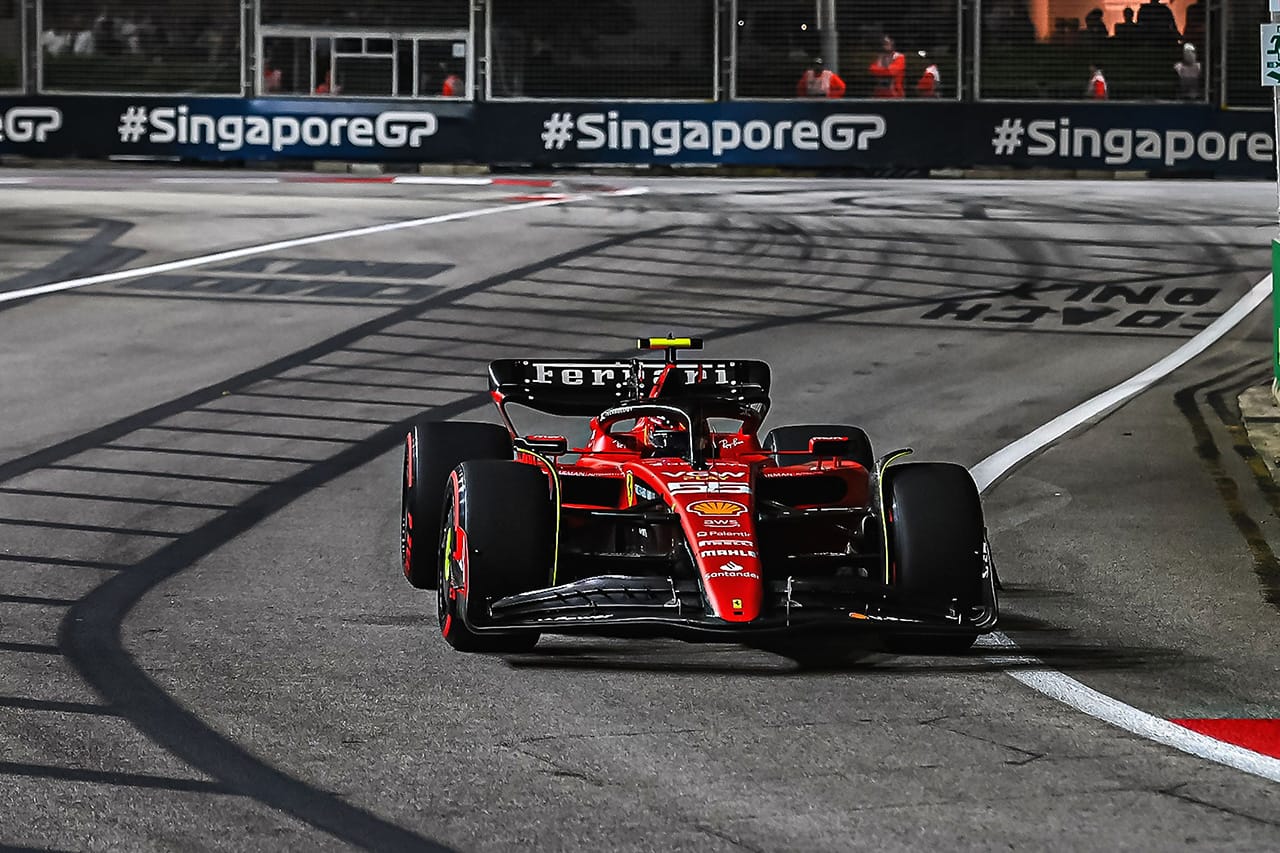 F1シンガポールGP 予選:カルロス・サインツがポールポジション