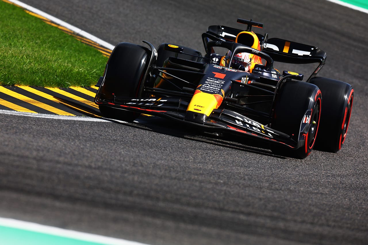 FP3：フェルスタッペンがF1日本GP2日目もトップ発進 マクラーレンが2-3