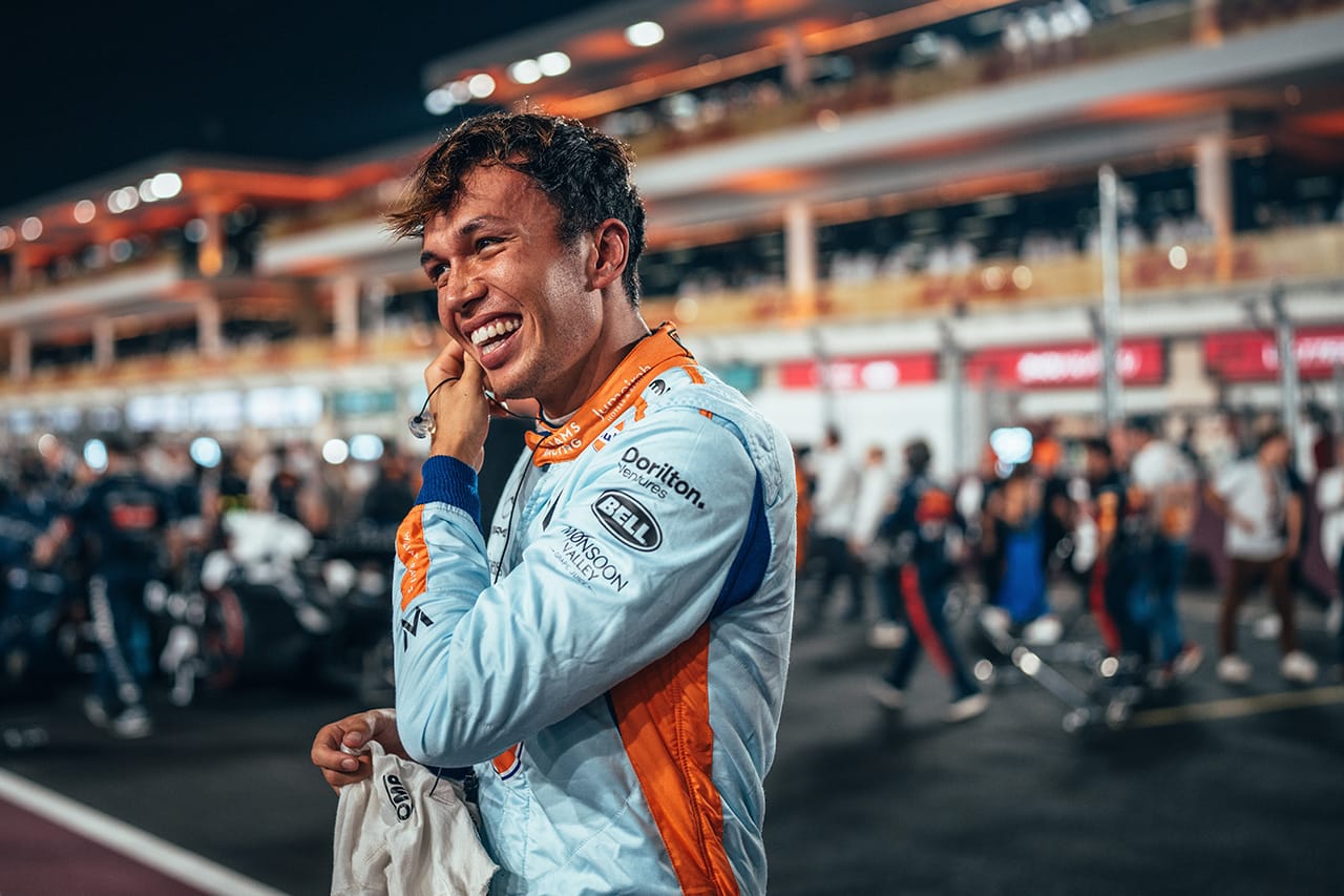 アレクサンダー・アルボン F1カタールGP決勝後に急性熱中症で搬送