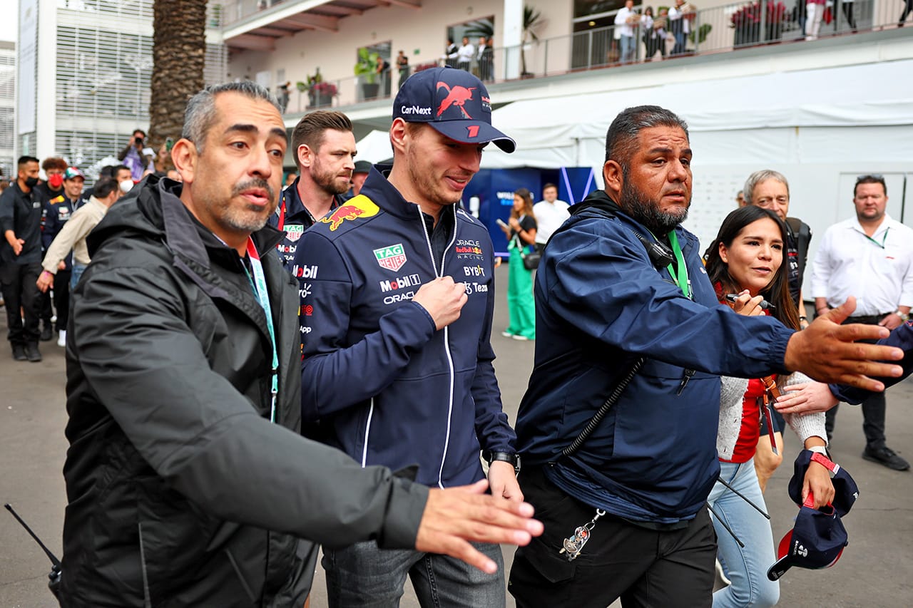 レッドブルF1、メキシコGPでフェルスタッペンに2名のボディガード