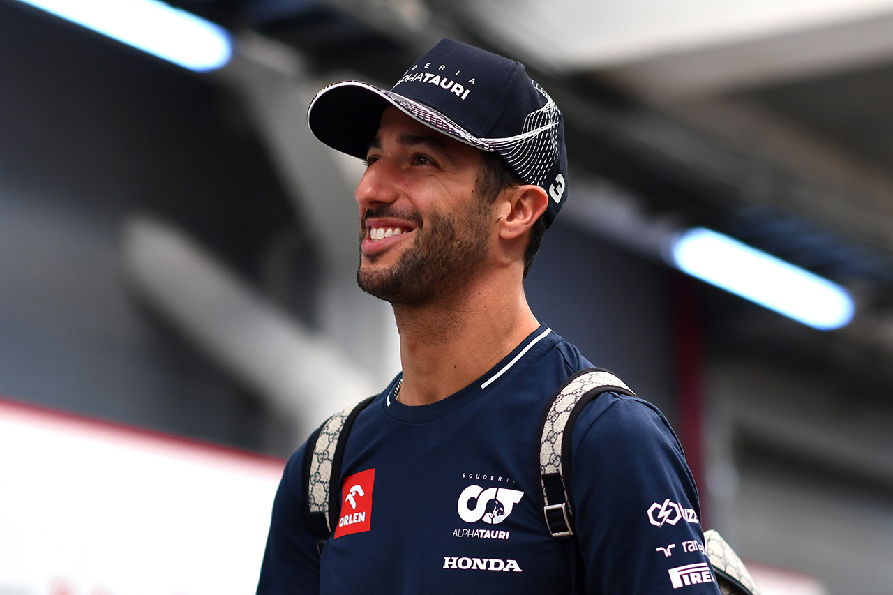 ダニエル・リカルド レッドブルF1とのペレスの後任に関する契約交渉を否定