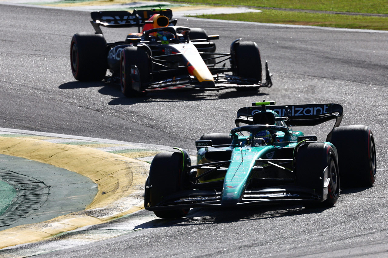 【動画】 アロンソ vs ペレス サンパウロGPラスト2周のF1史に残るバトル