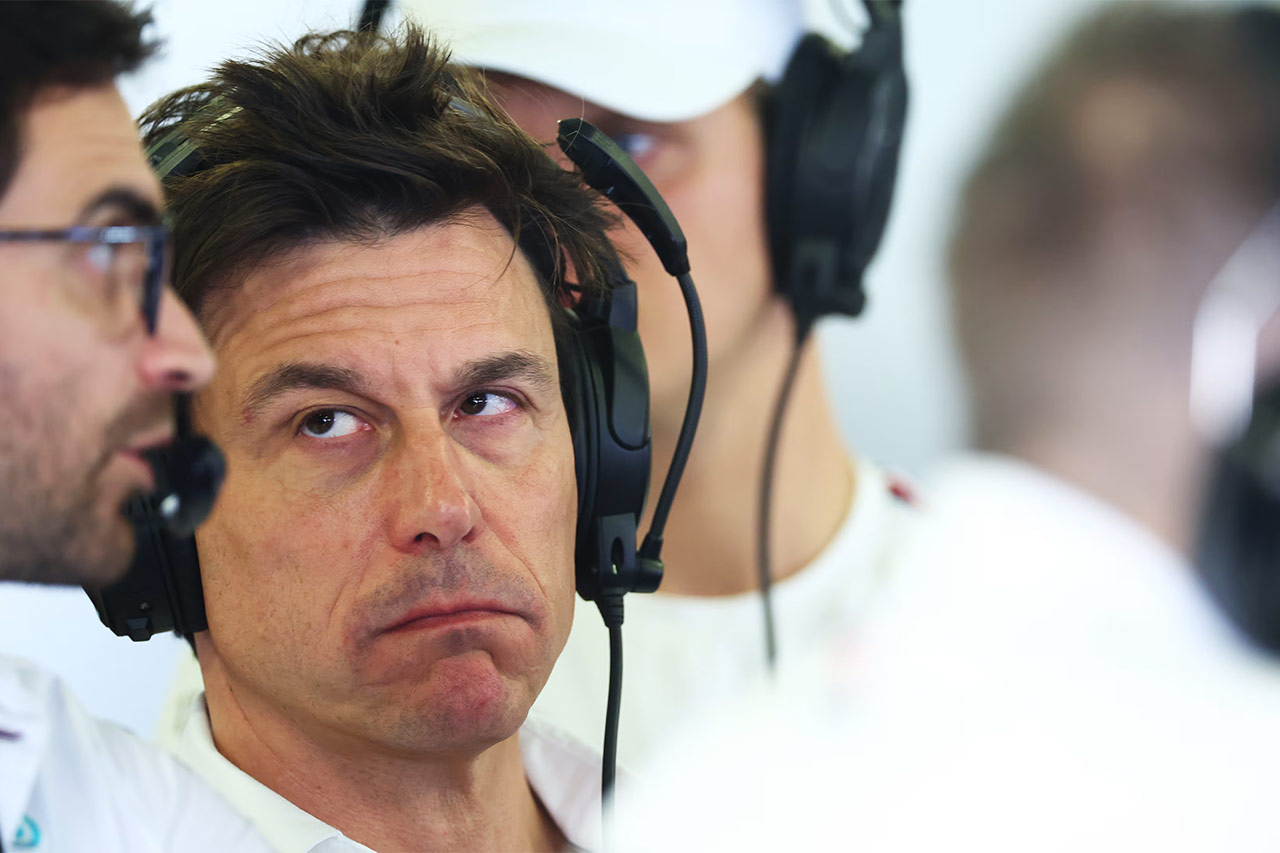 メルセデスF1代表 “悲惨”なW14を嘆く「許しがたいパフォーマンス」