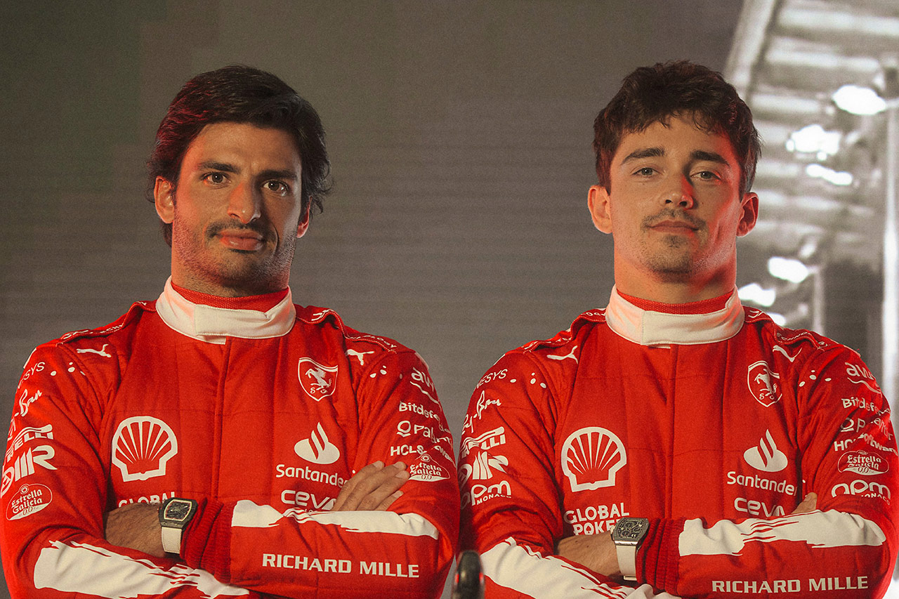 フェラーリ F1ラスベガスGPで特別なレーシングスーツを着用