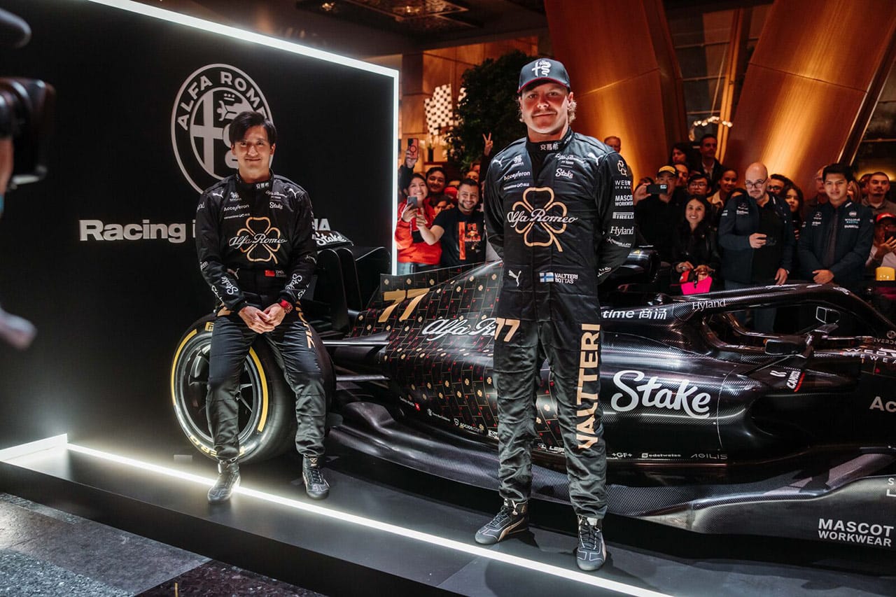 アルファロメオ F1ラスベガスGPの“オールブラック”特別カラーをお披露目