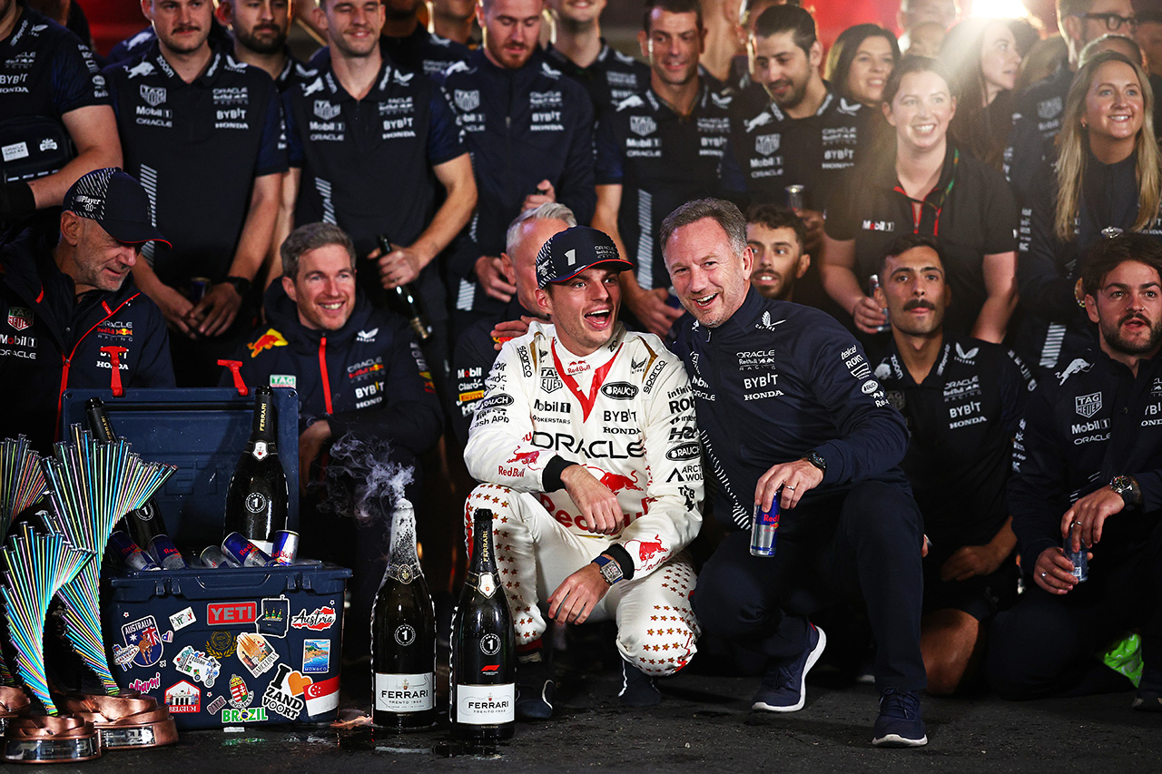 レッドブルF1代表 「残り1戦、まだアクセルを緩めるつもりはない」