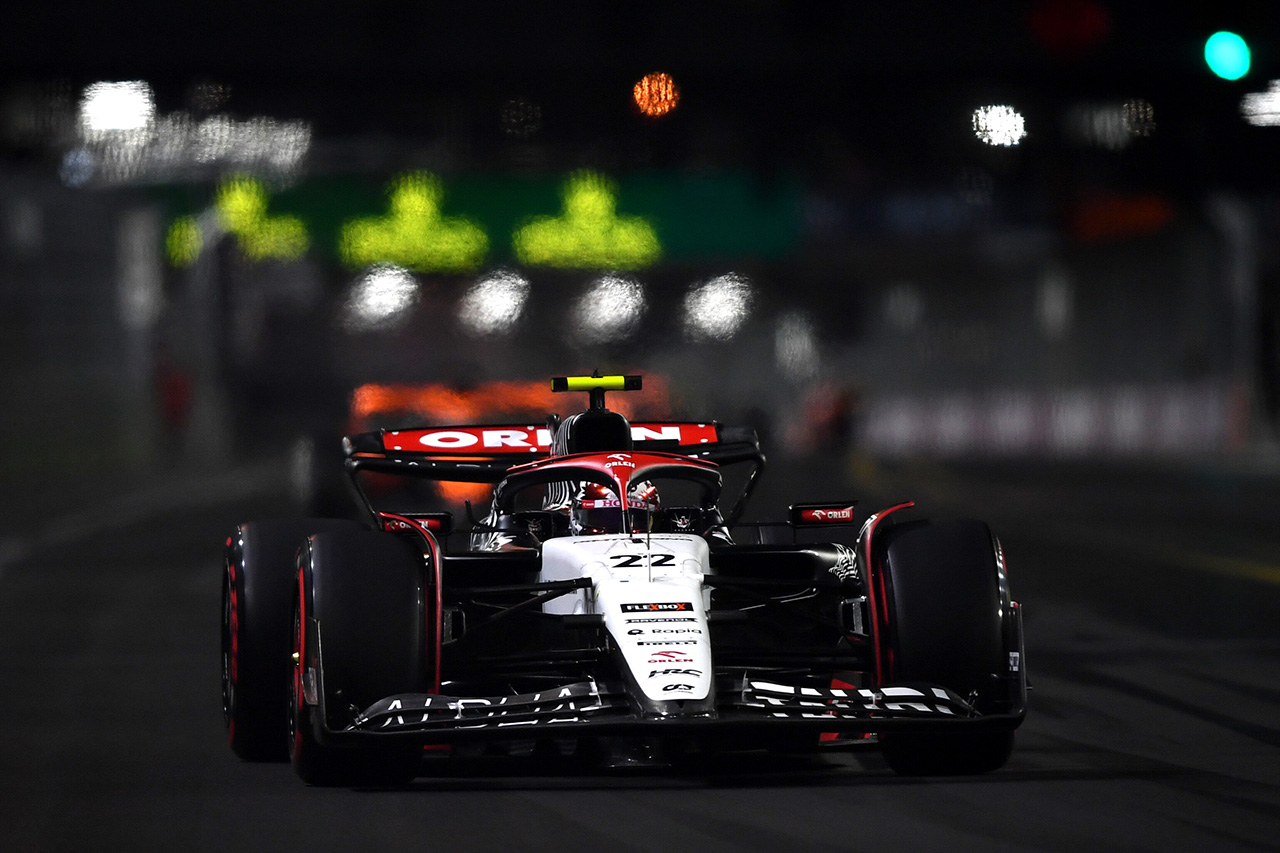 アルファタウリF1 「角田裕毅はフロントのグレイニングが劇的に悪化」