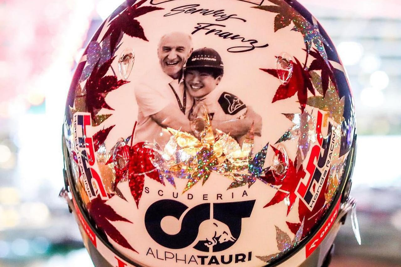 角田裕毅 F1アブダビGPで“フランツ・トスト送別”ヘルメット