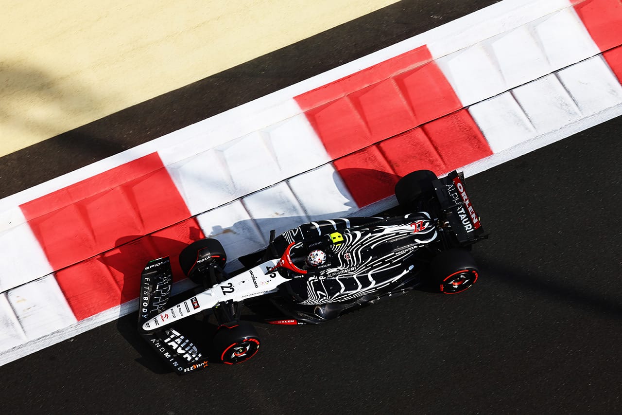 F1アブダビGP フリー走行3回目:フェルスタッペン6番手 角田裕毅9番手