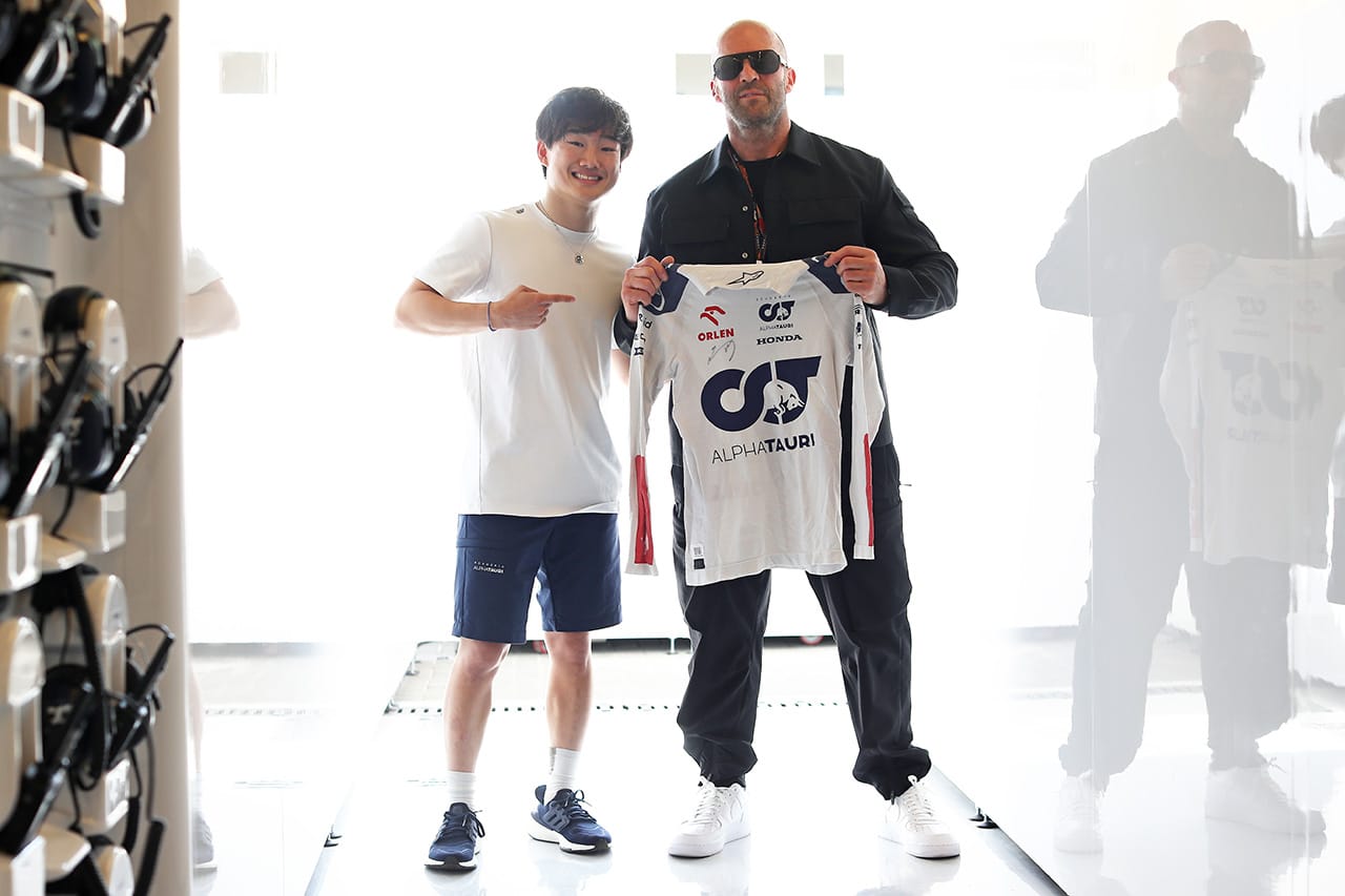 角田裕毅 F1アブダビGPで憧れのジェイソン・ステイサムと対面