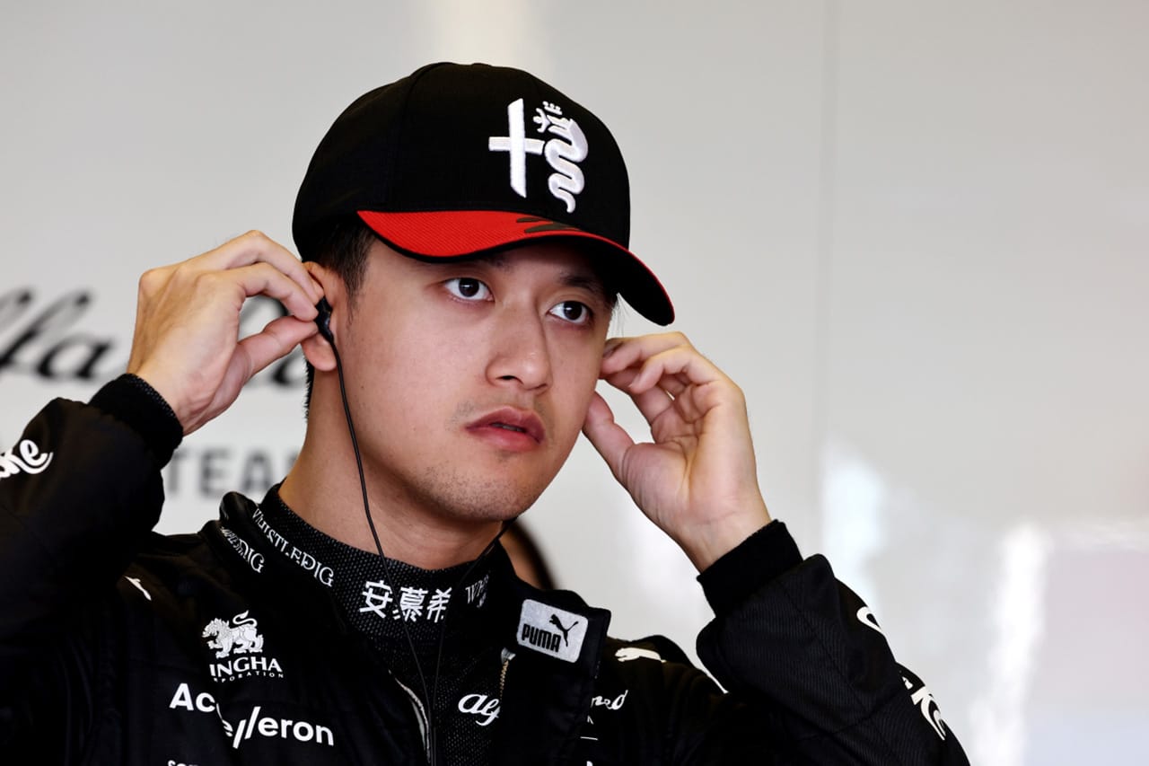 ザウバーF1チーム 「周冠宇は2024年にどんな小さなミスも許されない」