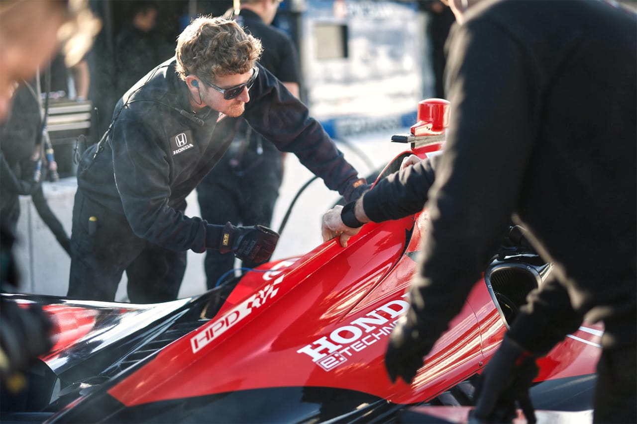 インディカー ハイブリッドの実装をインディ500後まで延期