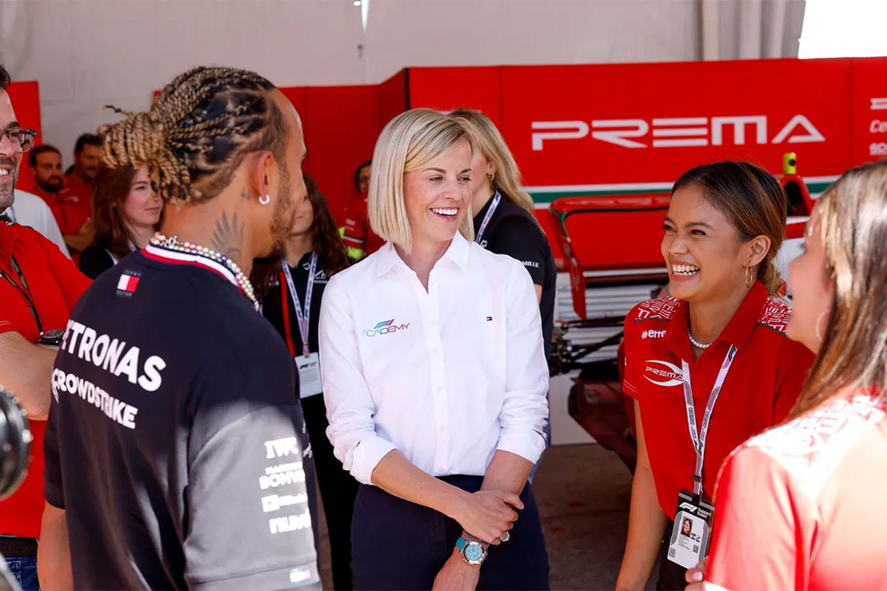 スージー・ヴォルフ F1利益相反騒動でFIAを批判「説明責任を欠いている」