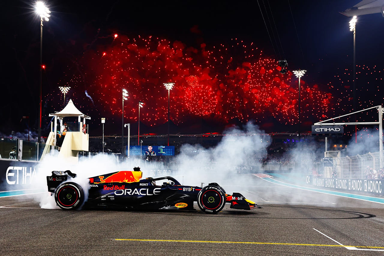 レッドブルF1 2024年F1マシンRB20は「RB19の全ての側面を改善させる」