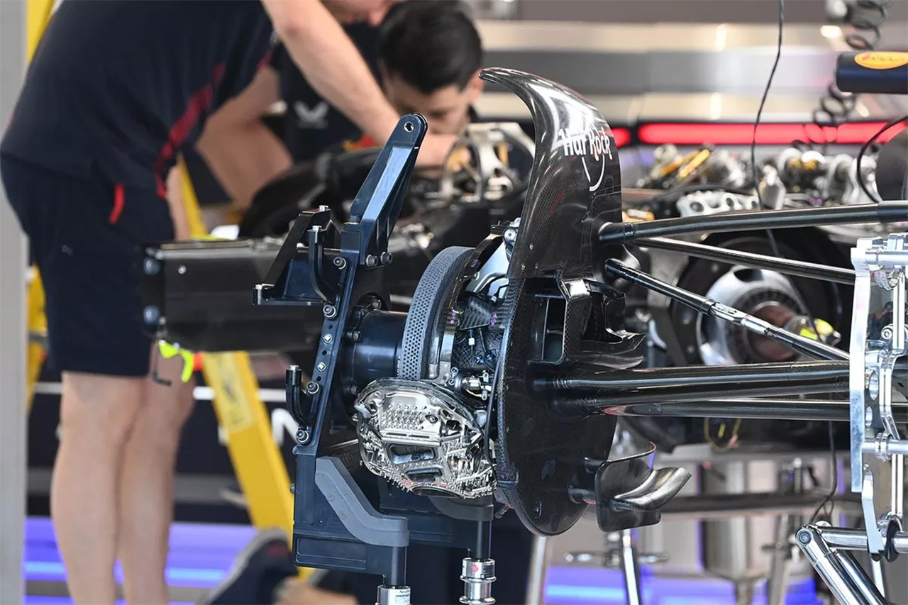 2023年F1マシン 大きな革新を遂げたブレーキキャリパー技術