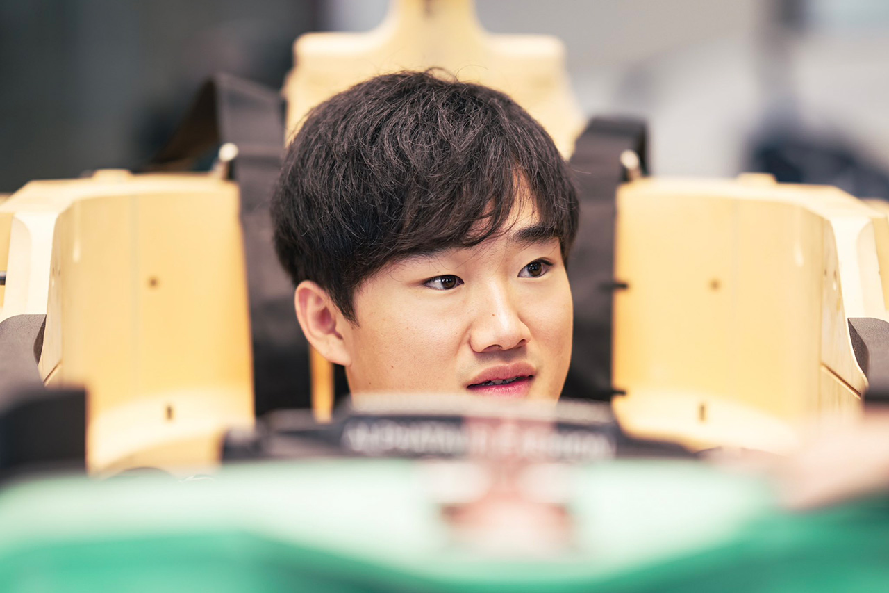 角田裕毅 アルファタウリから改名する2024年F1マシンでシート合わせ